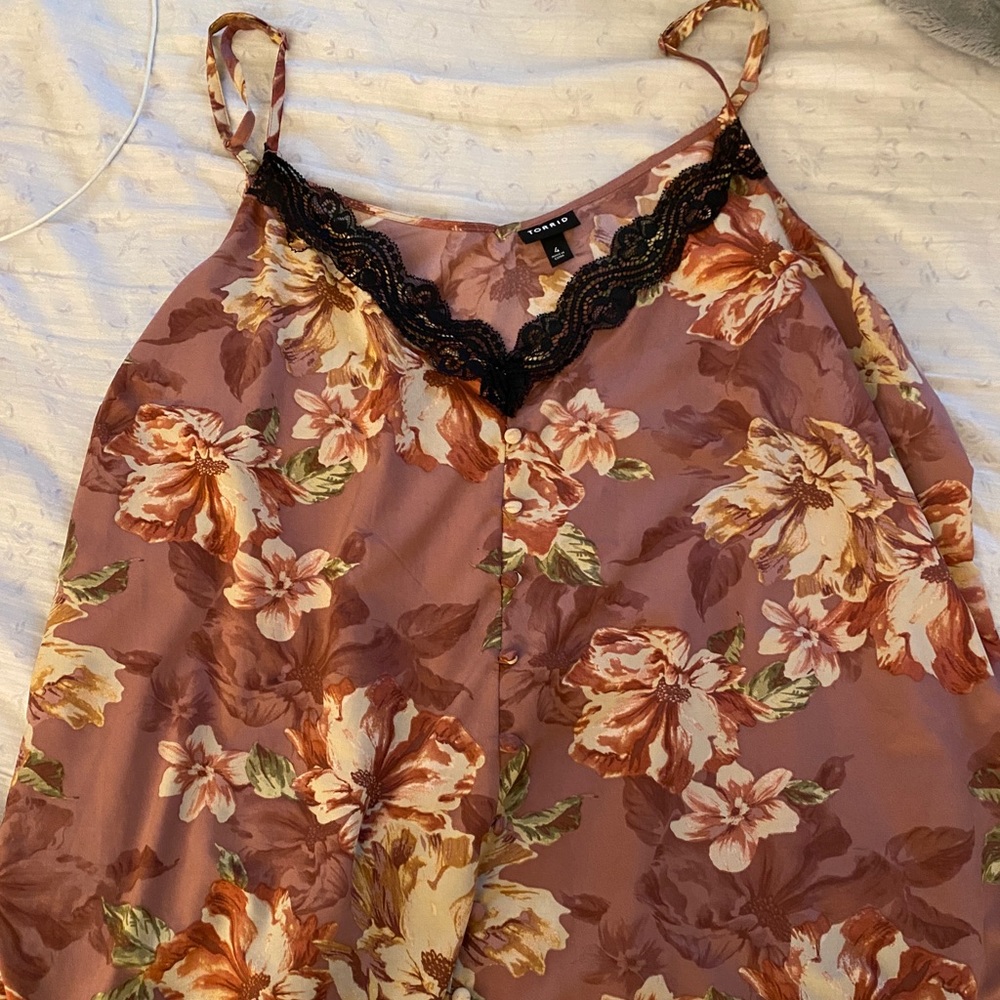 Floral print Torrid tank top Size 4